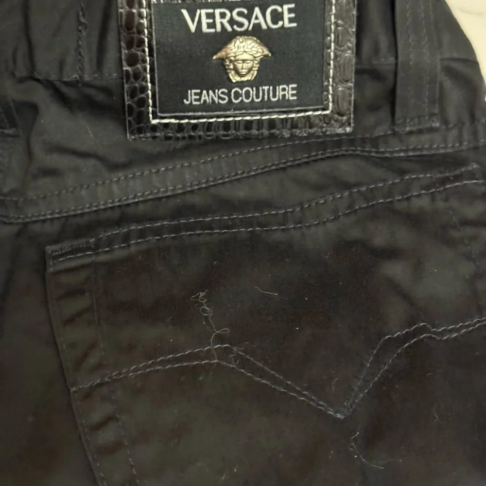 🖤 NWOT VERSACE COUTURE BLACK JEANS! - Picture 5 of 10
